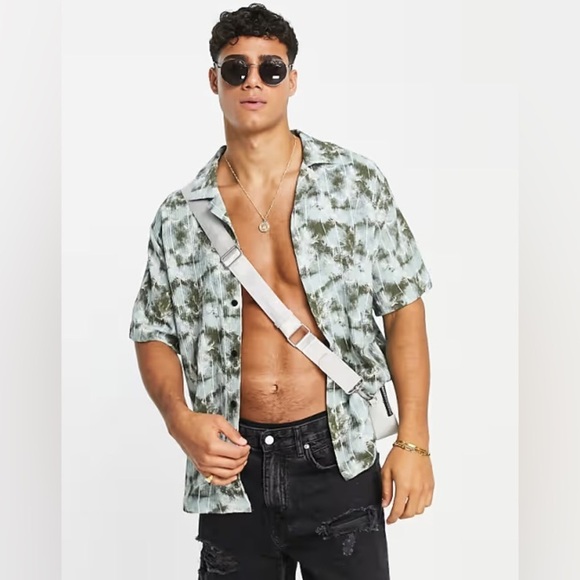 River Island Palm Print Revere Shirt Green Men’s Size M - Picture 1 of 15